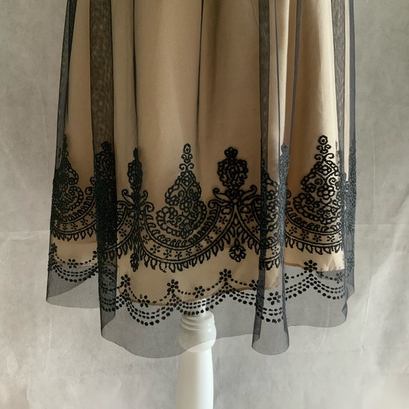 David's Bridal Strapless Tulle Dress With Caviar Beading Short Sz 6 - Picture 6 of 10